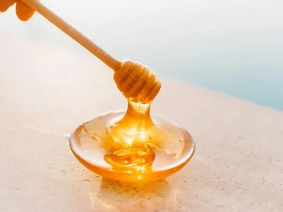 GO NATURAL: Using Honey in Baths - The Bath Time