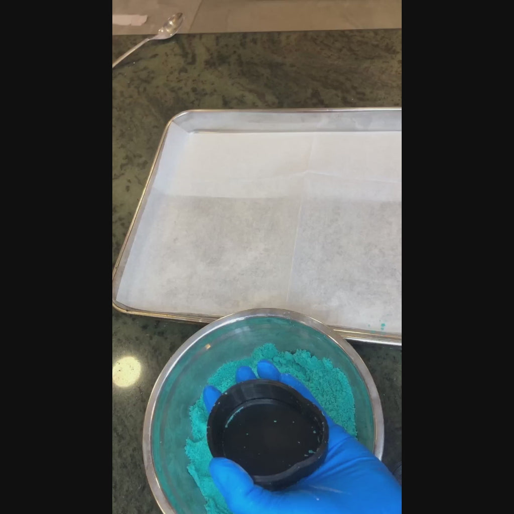 Alien Bath Bomb Mold - The Bath Time